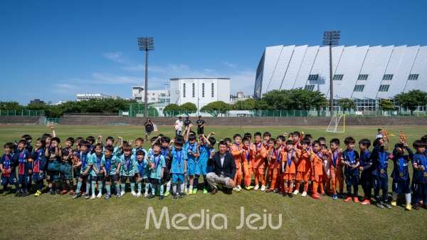 올해로 16회째를 맞이한 미디어제주기 전도 유소년축구대회가 18일 제주종합경기장 애향운동장에서 개최됐다/사진=미디어제주