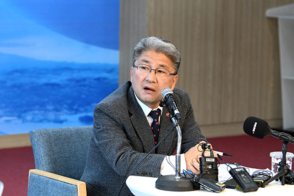 이상봉 제주도의회 의장. /사진=제주도의회.