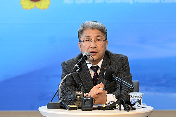 이상봉 제주도의회 의장. /사진=제주도의회.