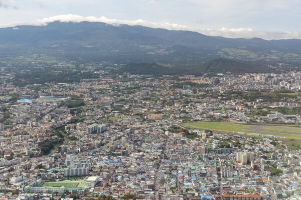 공원시설을 찾아보기 힘든 제주시의 원도심. /사진=미디어제주.