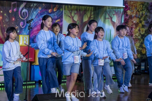 9일 제12회 미디어제주 전국 청소년 음악캠프 발표회가 민속자연사박물관 시청각실에서 열리고 있다. /사진=미디어제주.