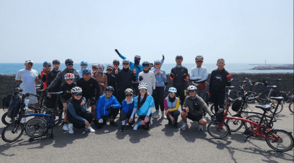 지난 3월 21일부터 27일까지 싱가포르 자전거 동호회 회원들이 제주 일주 여행에 나선 모습. /사진=제주관광공사