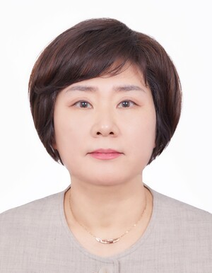 기고 작은 두 손 위, 빛나는 가능성’ 제주영유아발달지원센터가 함께합니다.