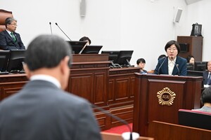 법 어기면서 자료 제출 안한 제주도교육청? 도의회서 질타