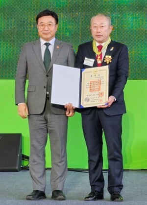 김창기 제주도새마을회 회장, 새마을훈장 ‘자조장’ 수훈